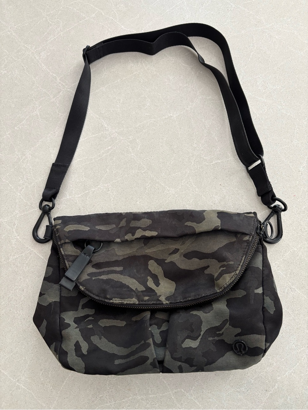 Lululemon All Night Festival Bag 5L Camo Crossbody Messenger Travel Purse Luxury